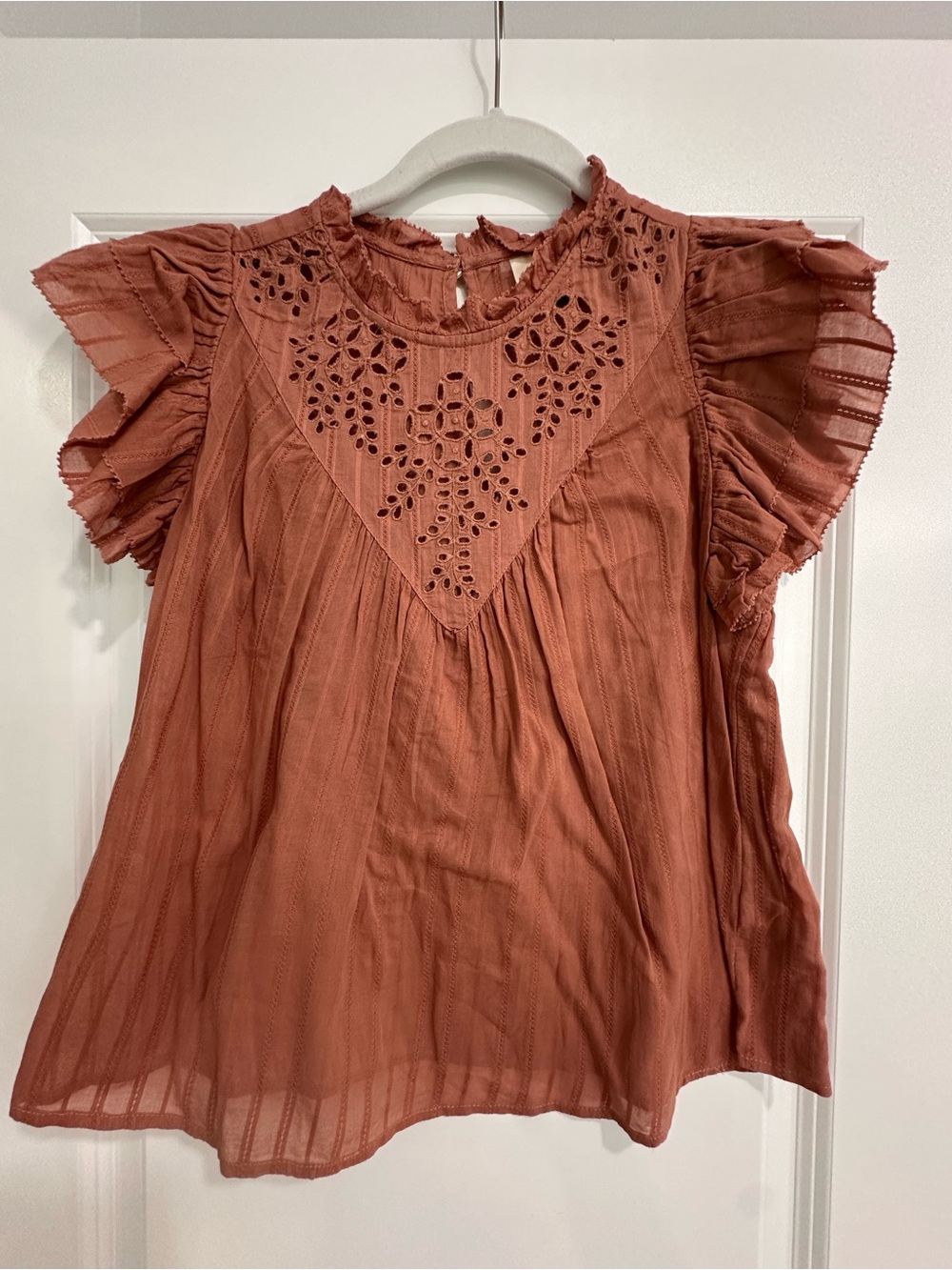 Universal Thread Rust Eyelet Ruffle Sleeve Blouse Size Small